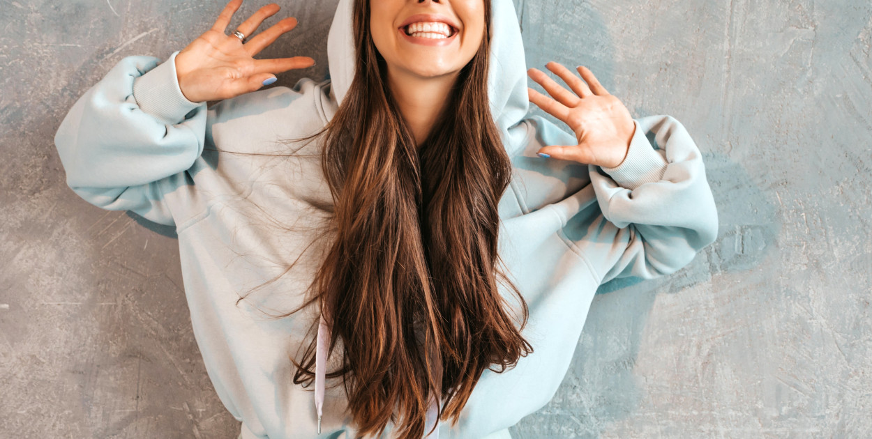 Dlaczego bluza to królowa codziennych stylizacji? Praktyczny przewodnik dla kobiet