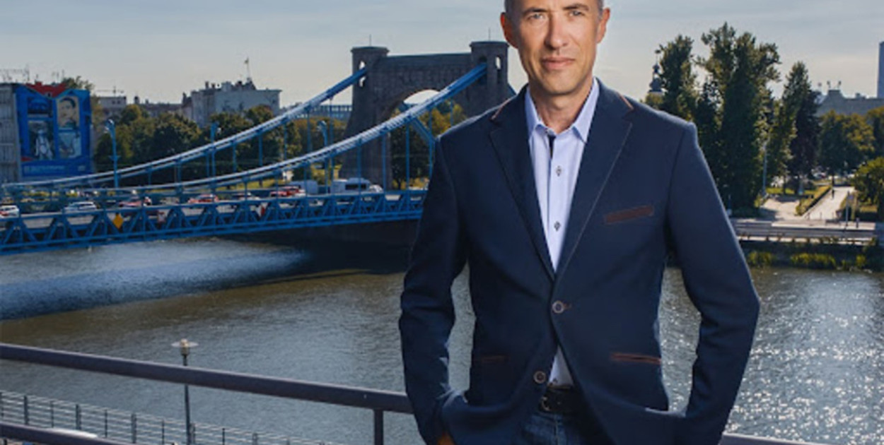 Twoje zdjęcie profilowe wpływa na karierę bardziej, niż myślisz. Oto 3 rady fotogr