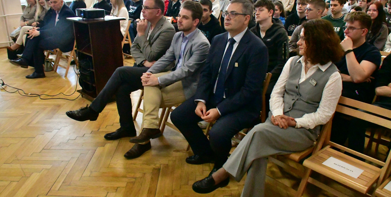 Kurator spotkał się z uczniami RCEZ - tematem polska prezencja w Radzie UE 