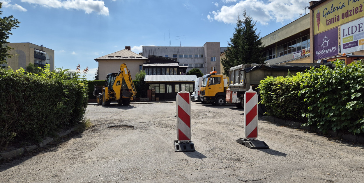 Utrudnienia na Nadstawnej: zamknięcie parkingu