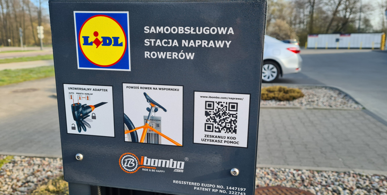 Stacja naprawy rowerów przy biłgorajskim Lidl-u
