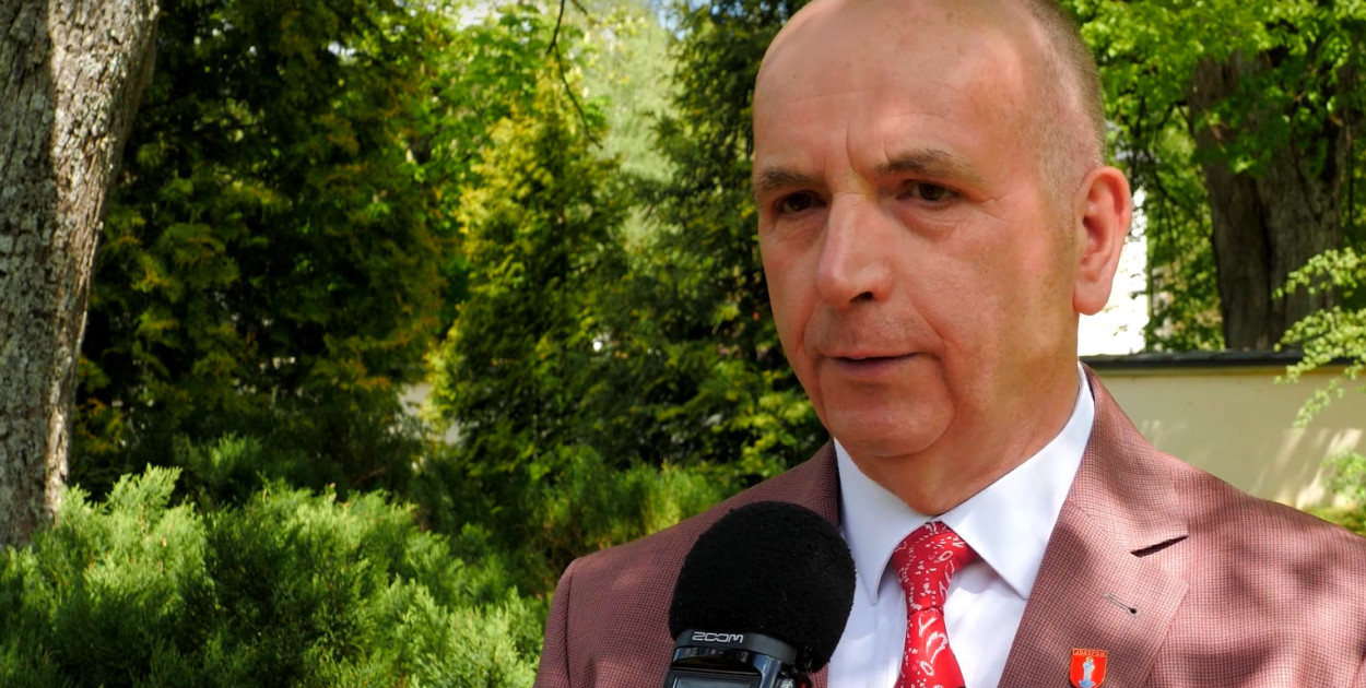 Roman Dziura burmistrz Józefowa