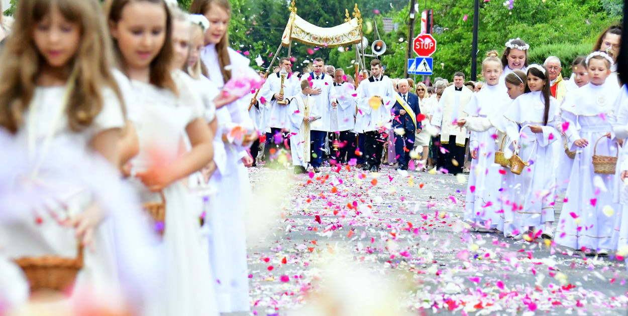 Procesje Bożego Ciała na ulicach Biłgoraja i Soli