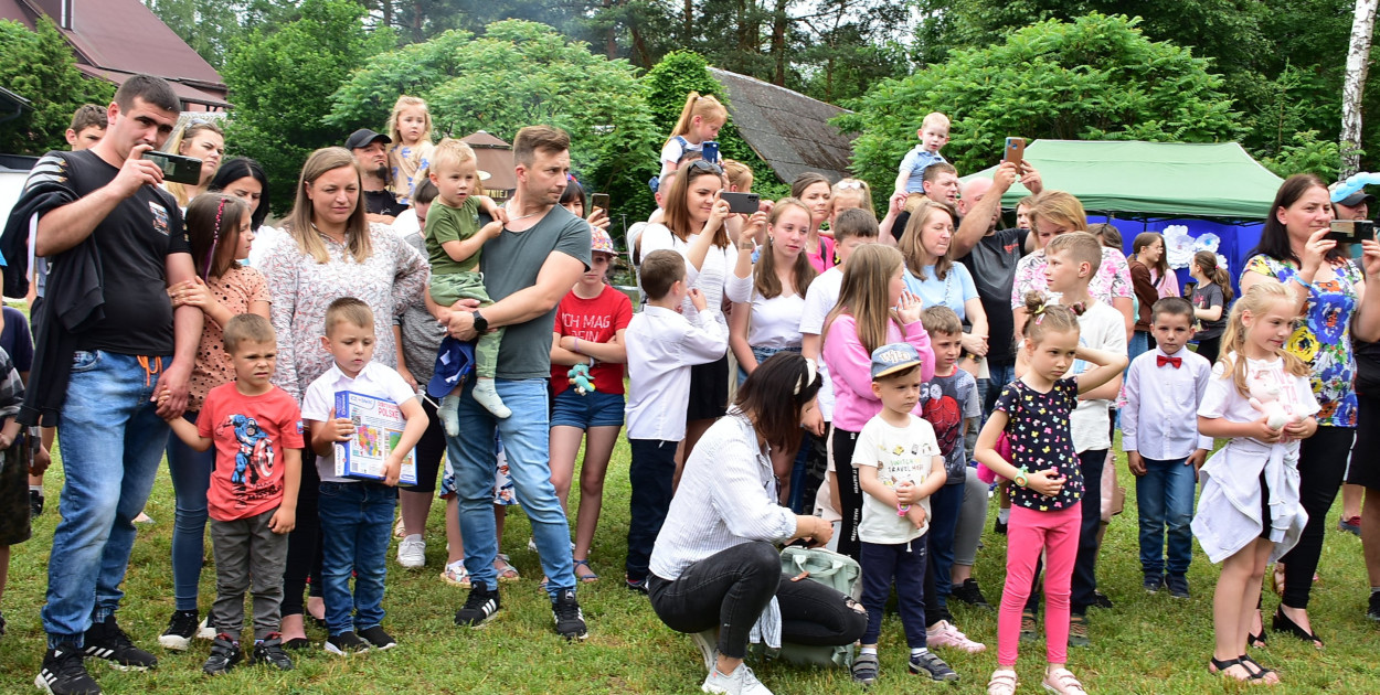 Całe rodziny bawiły się w Woli Dereźniańskiej koło Biłgoraja