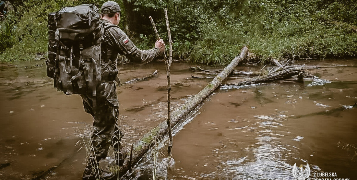 Marsz kondycyjny lubelskich Terytorialsów szlakiem Wira