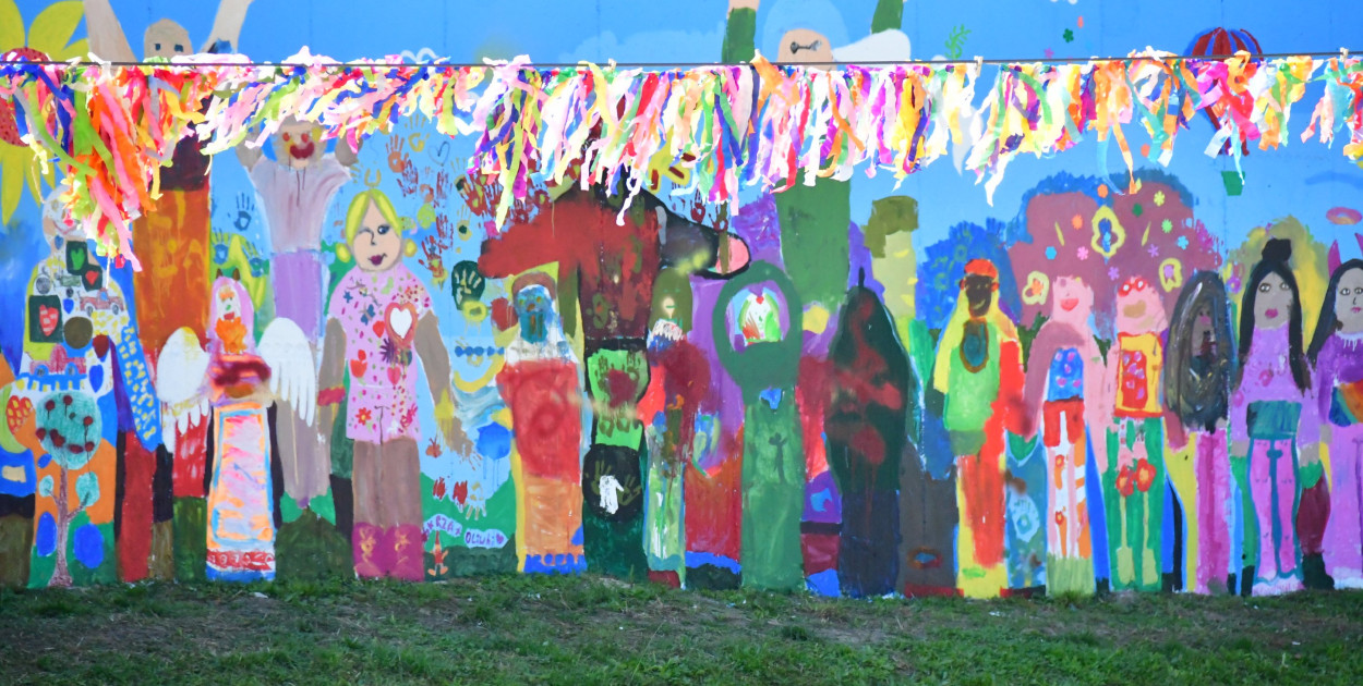 Niezwykłe murale powstały w biłgorajskiej Wiosce Dziecięcej
