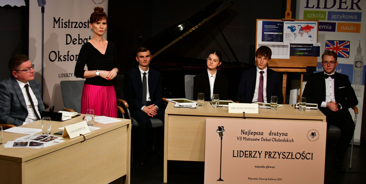 Wykazali się erudycją, wiedzą i kunsztem krasomówczym. Wygrała drużyna z... 