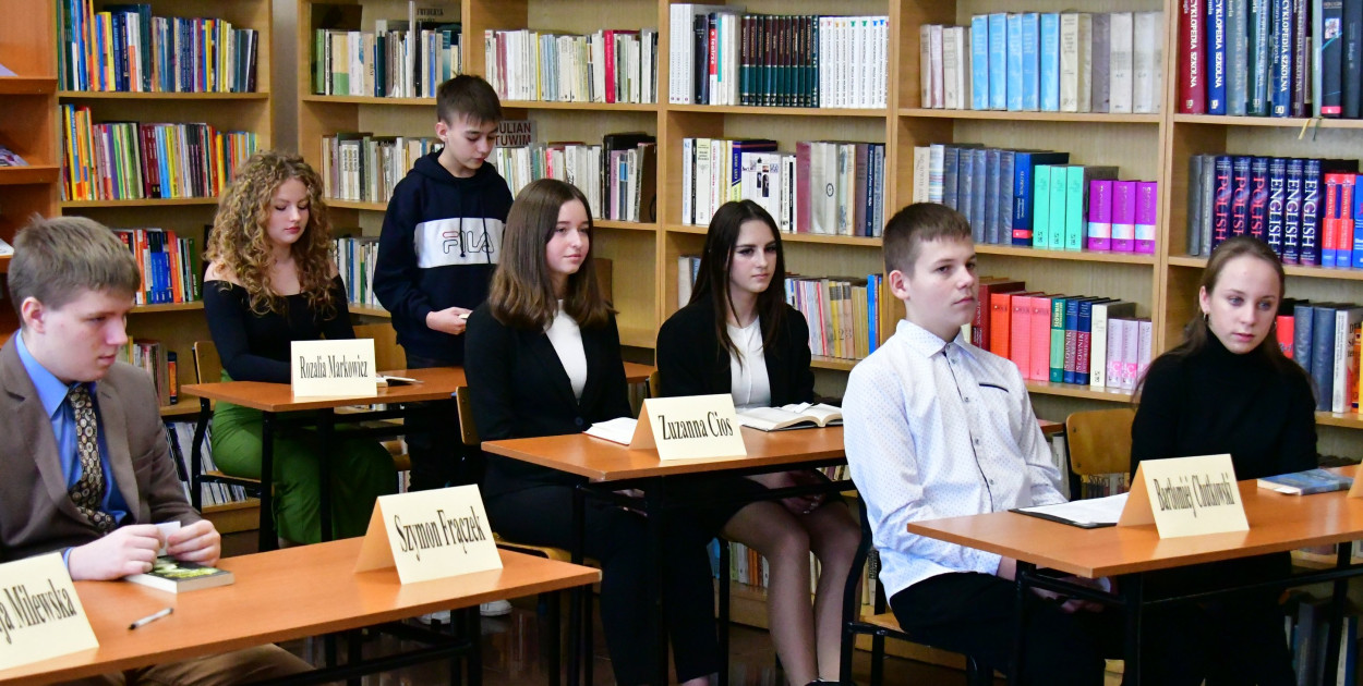To ci uczniowie najpiękniej czytają. W ZSBiO trwa konkurs