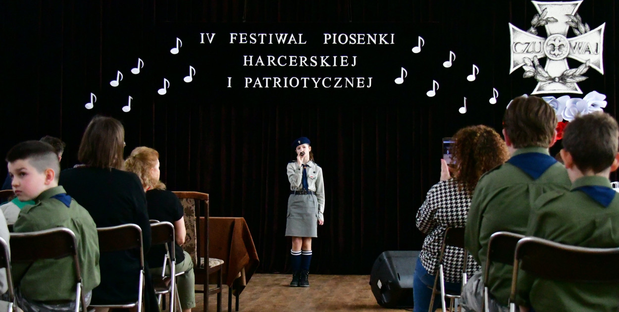 Harcerski festiwal w ZSZiO. Bo piosenka jest dobra na wszystko...