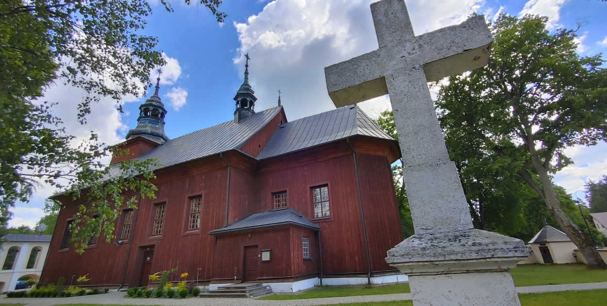 Samorządowcy pielgrzymują do Górecka Kościelnego: Czczą patrona powiatu