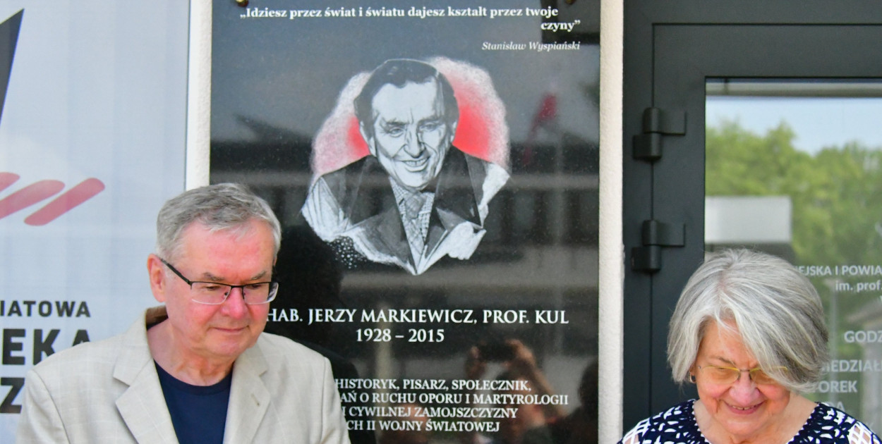 Uczcili prof. Markiewicza. Biłgorajska Biblioteka nazwana jego imieniem