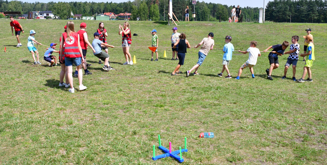 Piknik integracyjno-edukacyjny nad Zalewem Bojary: Sukces inicjatywy SIM PCK Biłgoraj