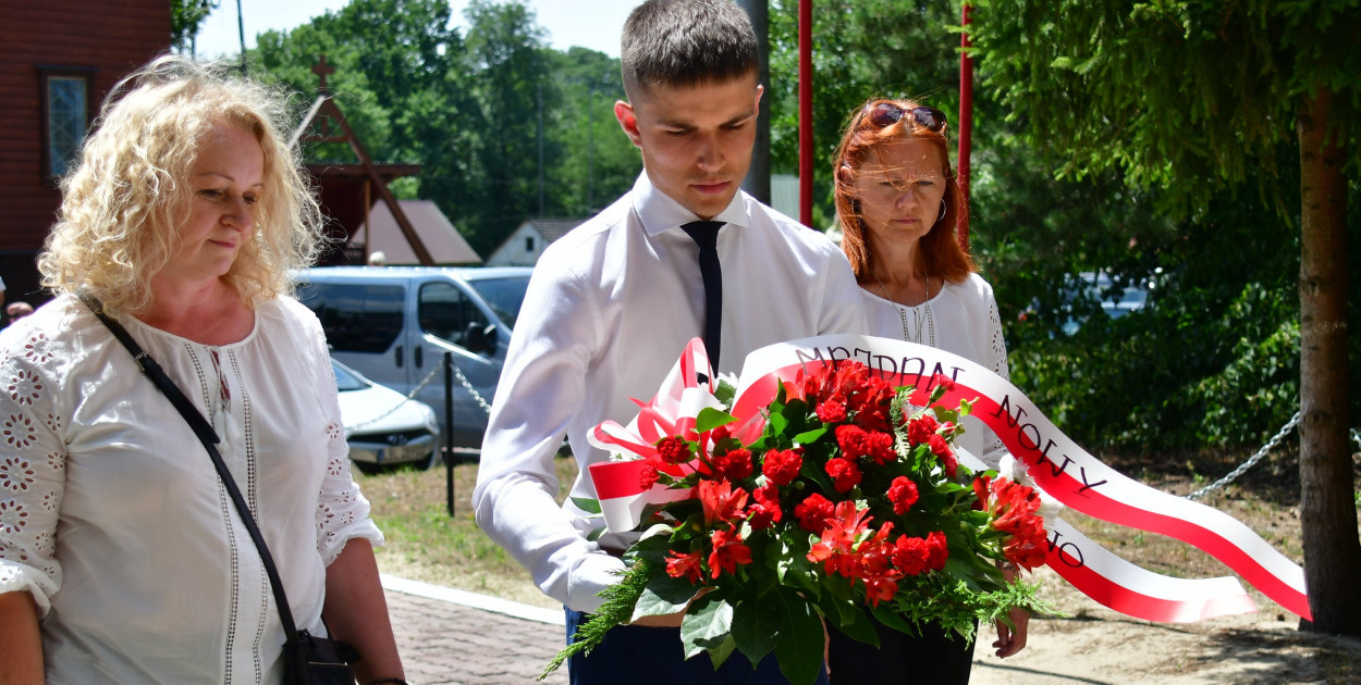 Uroczystości 81. rocznicy pacyfikacji Majdanu Starego i Nowego: Msza święta i złożenie wieńców