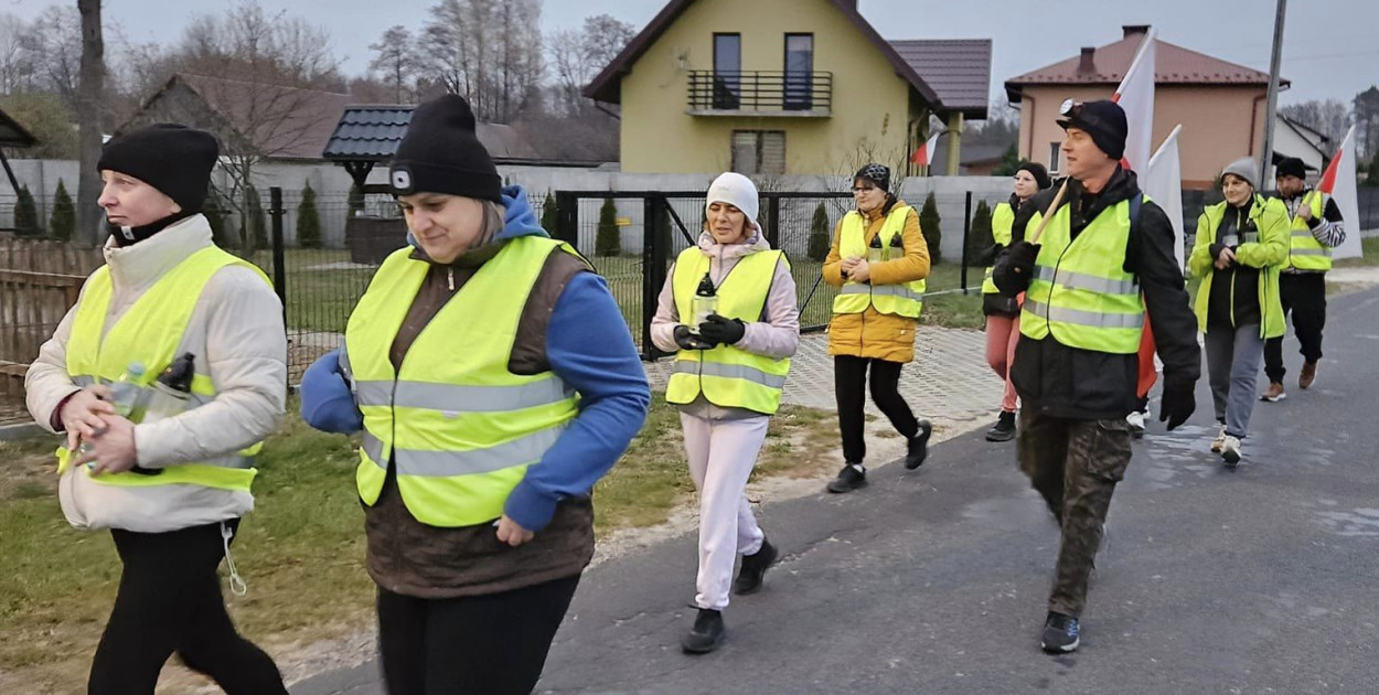 Ciosmy na mapie niepodległości: Lokalny marsz w hołdzie dla historii