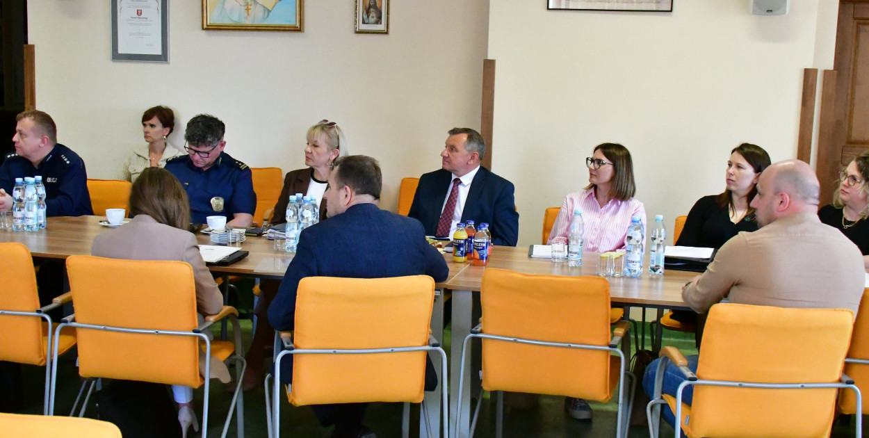 Ciekawa konferencja w Starostwie Powiatowym - głównym tematem zwierzęta