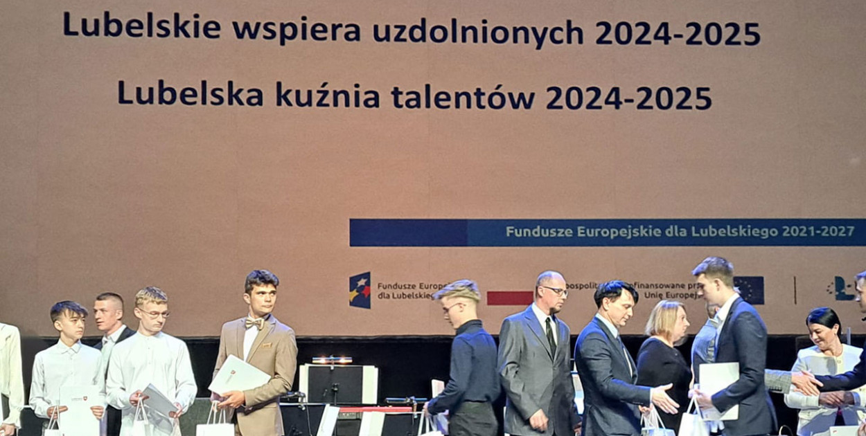 Uczniowie Elektryka ze stypendiami...