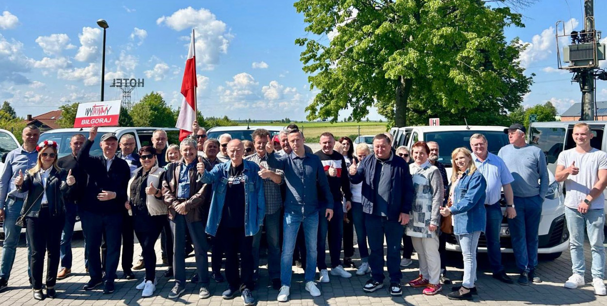 Z powiatu biłgorajskiego ruszyli do Warszawy. Popierają Karola Nawrockiego