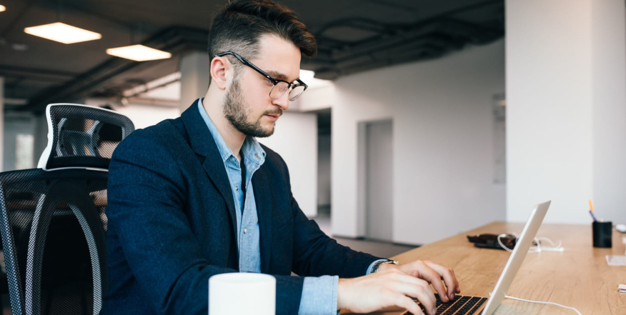 Pozycjonowanie czy Google Ads – co jest lepsze dla Twojej firmy?