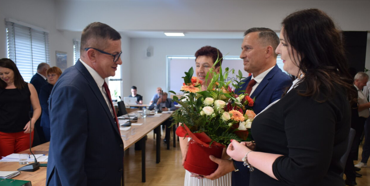 Frampol, jednogłośnie za wotum zaufania i absolutorium dla burmistrza za 2024 rok