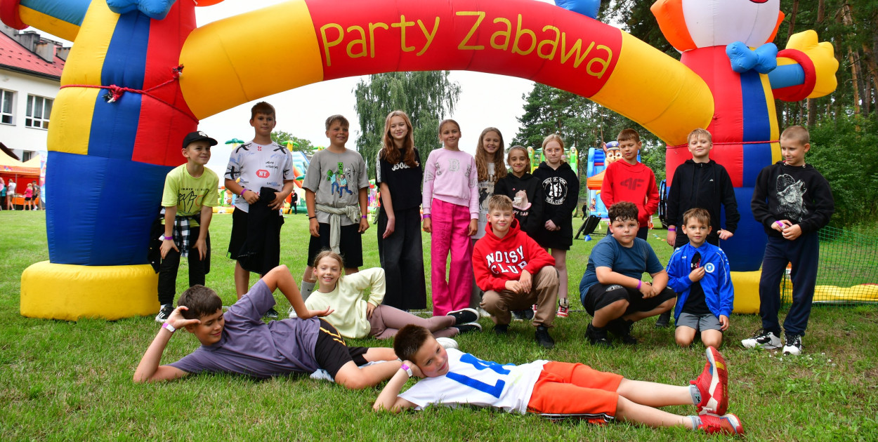 Rodzinna rozrywka i wsparcie dla Adasia – Wielki Festiwal Dmuchańców w Tereszpolu