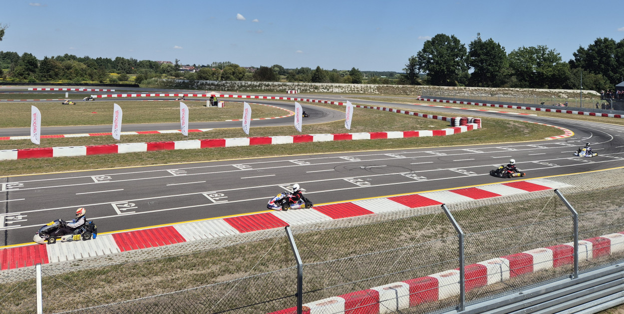 Dynamiczne widowisko na Autodromie Biłgoraj