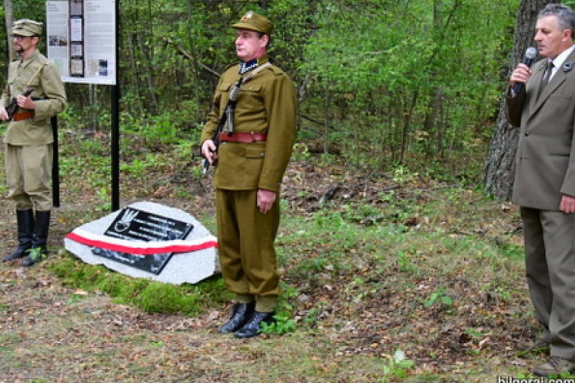 Kamień upamiętnił ważne dla partyzantów miejsce (FOTO)