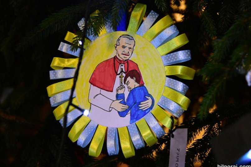 Dzieci przygotowały ozdoby na choinkę dla św. Jana Pawła II (FOTO)