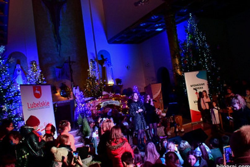 Koncert kolęd w wykonaniu Oli i Ali Tracz (FOTO, VIDEO)