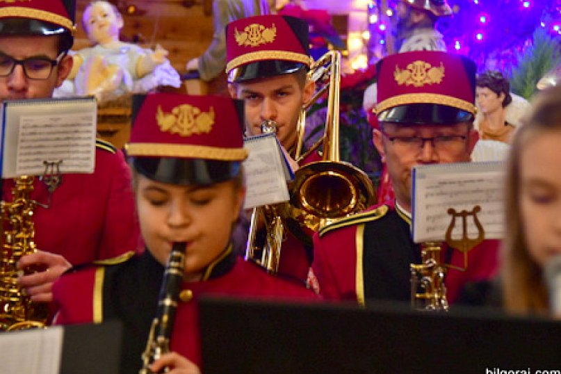 Koncert kolęd w wykonaniu Orkiestry Dętej z Majdanu Sieniawskiego (FOTO)