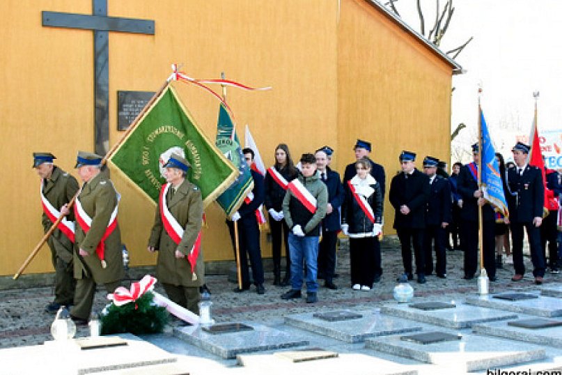 79. rocznica pacyfikacji Różańca. Mieszkańcy uczcili pamięć ofiar (FOTO)
