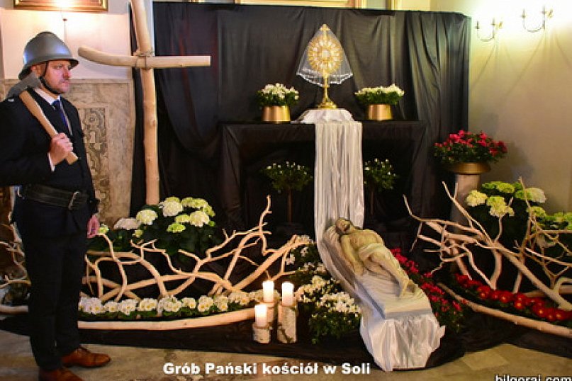 Ciemnice i Groby Pańskie w kościołach powiatu biłgorajskiego (FOTO)