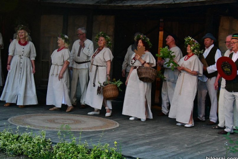 Noc Kupały w wykonaniu biłgorajskich seniorów (FOTO)