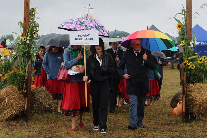 Delegacja z Zamchu na dożynkach wojewódzkich
