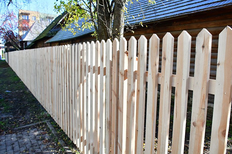 Nowy płot by jednym z najcenniejszych zabytków Biłgoraja - Zagrodzie Sitarskiej