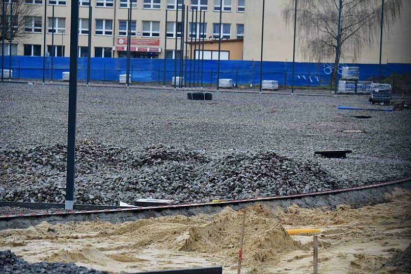Trwa przebudowa kompleksu boisk przy ZSBiO - styczeń 2023