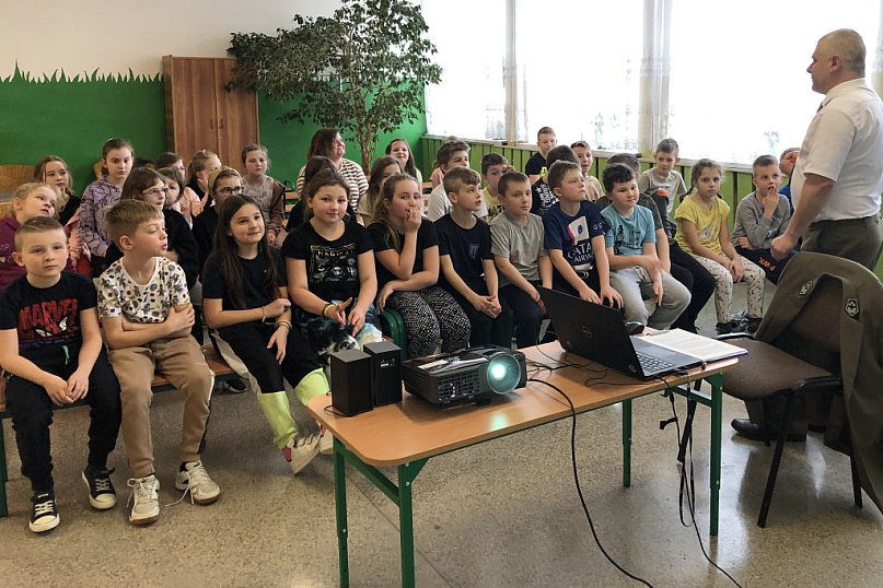 Pracownicy starostwa spotykali się z uczniami