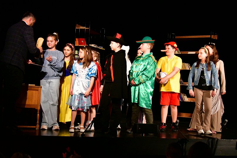 Tarnogród. XXII edycja Powiatowego Przeglądu Teatrów Dziecięcych i Młodzieżowych