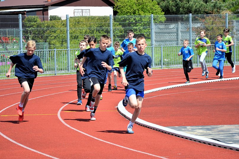 Zawody w czwórboju lekkoatletycznym na obiektach OSiR