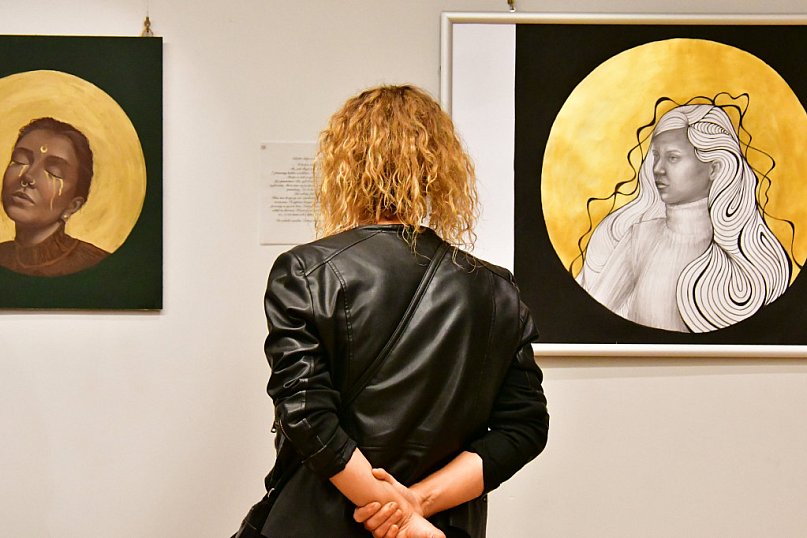 Wystawa malarsko - rysunkowa &quot;Studium postaci&quot;