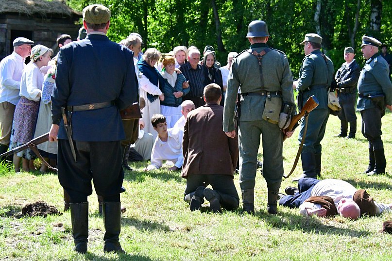 Zabili cywilów i spalili wieś. To była zemsta za współpracę z partyzanami