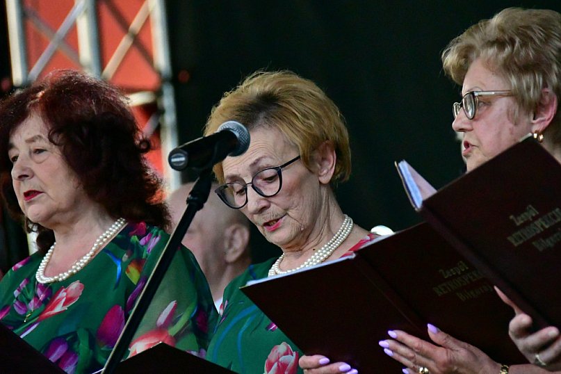 Podwieczorek muzyczny z seniorami na Dzień Matki