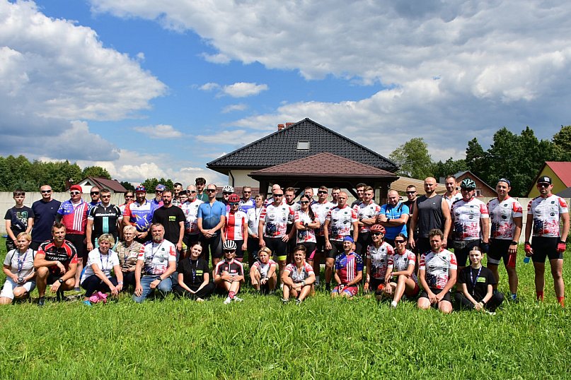 Rajd weterana przejechał przez Dąbrowicę