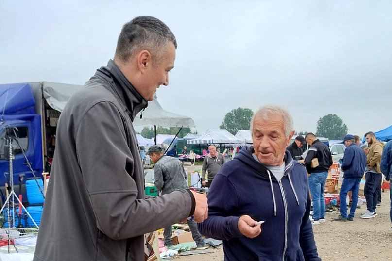 Spotkania z wyborcami, wizyty na giełdzie. Tak politycy zabiegają o poparcie