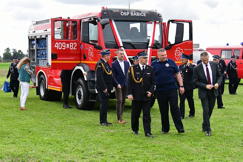Nowy wóz bojowy trafił do OSP Babice. To auto za ponad 1,2 mln zł