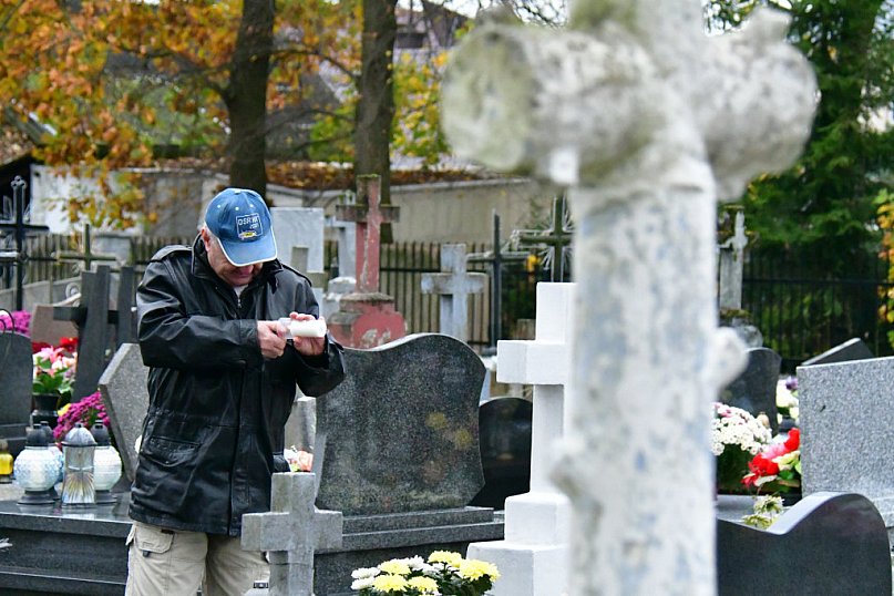 Świętymi bądźmy. Komentarz na Uroczystość Wszystkich Świętych