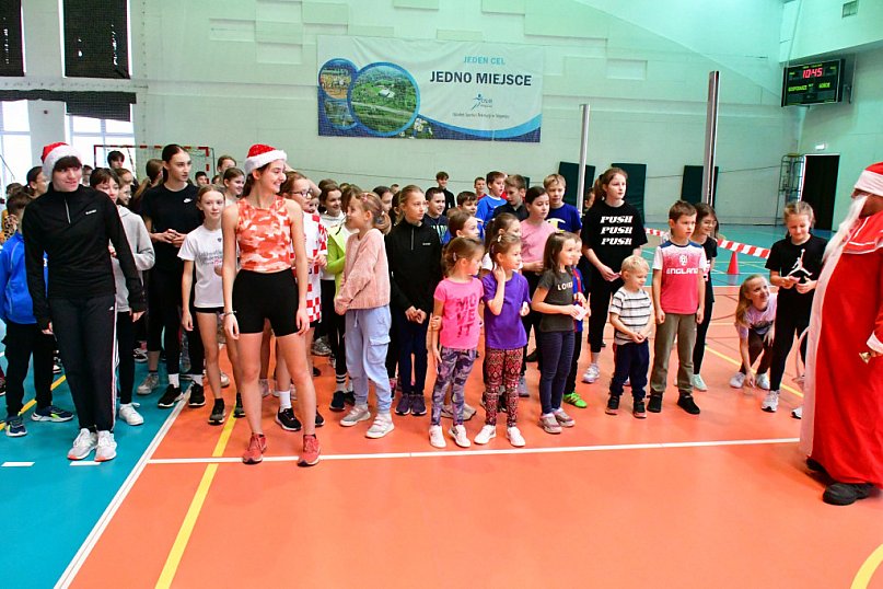 OSiR Biłgoraj Zawody, atrakcje i wizyta Świętego Mikołaja (FOTO)