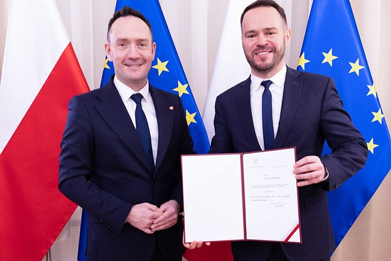Wiceminister Tomasz Szymański wręczył powołania nowym wojewodom