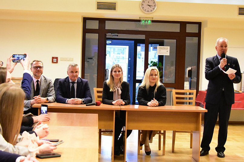 Wiceminister z wizytą w Biłgoraju. Tematem żłobki