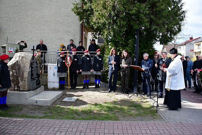 Odsłonięcie pomnika przy dawnym niemieckim więzieniu