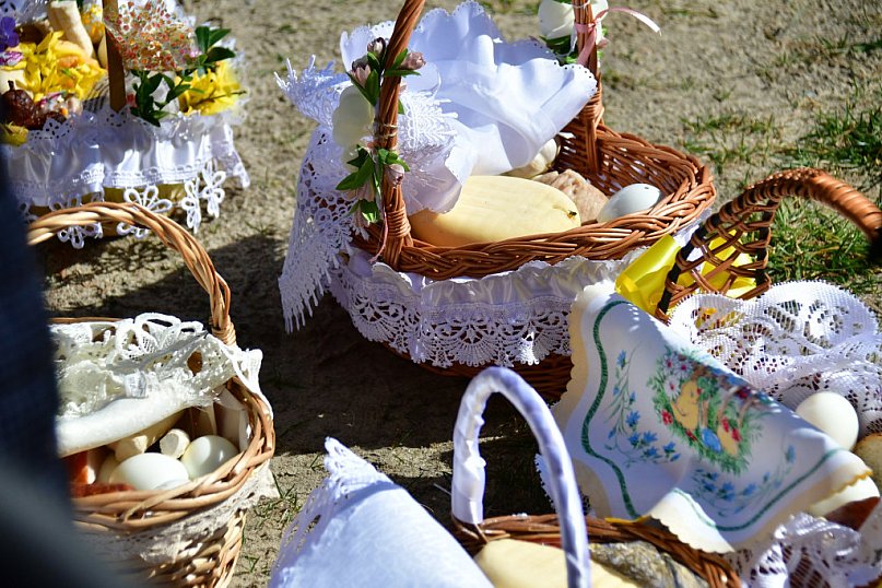 Błogosławieństwo pokarmów w Wielką Sobotę. Tradycja nadal żywa